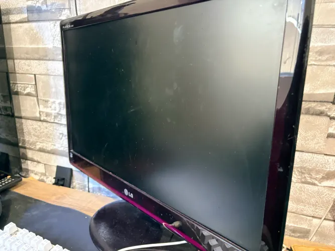 Monitor LG Flatron 