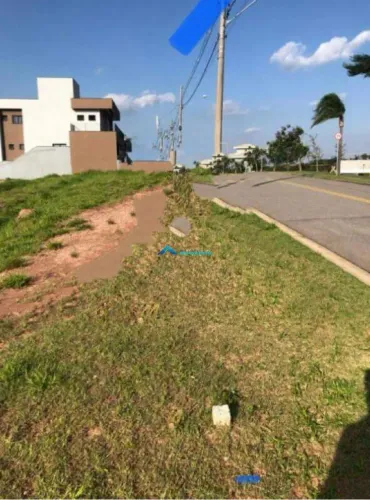 Terreno a venda C/ 503 m², boa topografia, parte alta, Condomínio Bosque do Horto