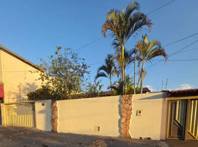 Casa de 03 quartos para aluguel no Jardim Europa