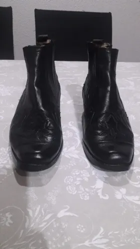bota cowboy