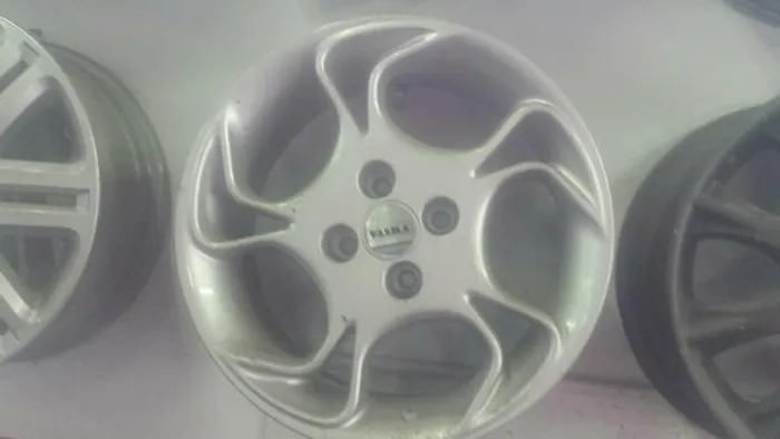 Roda aro 15 Vaska papaleguas Prata Volkswagen gol 4X100 jogo novo Tala 7