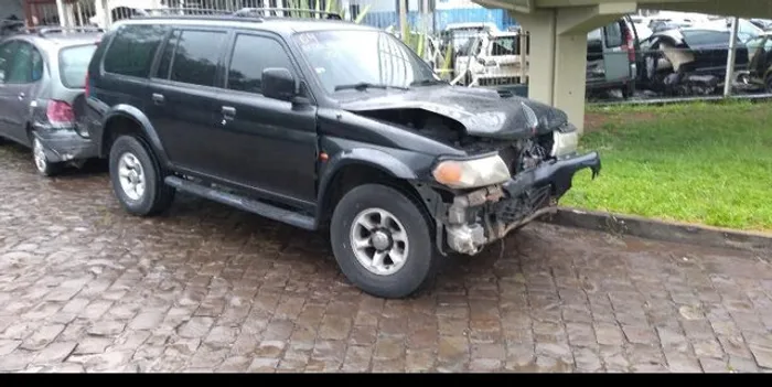 Mitsubishi pajero ano 99 gasolina para retirada de peças (sucata)