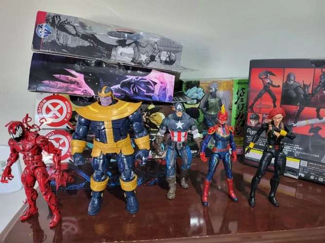 Figura Marvel legends / E outros modelos 