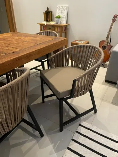 Conjunto Mesa e Cadeiras em Alumínio
