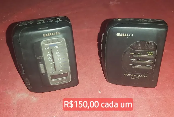2 Aparelhos de Som Portátil Aiwa walkman