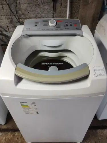 Máquina de Lavar Roupa Brastemp 9kg Semi-nova 110