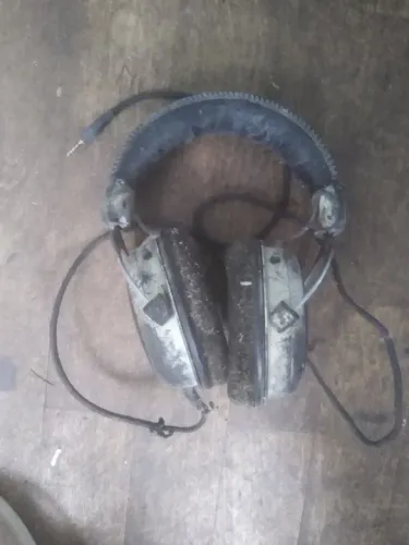 Fone de ouvido hyperx e JBL