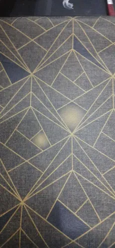 Papel de parede preto com detalhes dourado