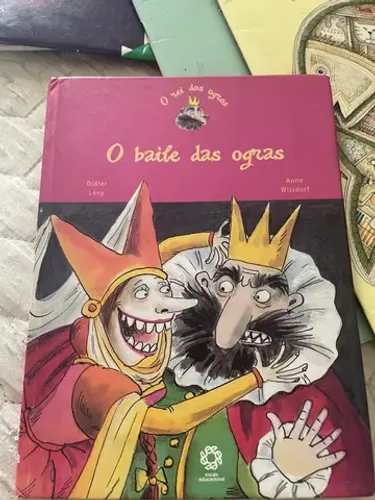 Livro infantil "O baile das ogras"