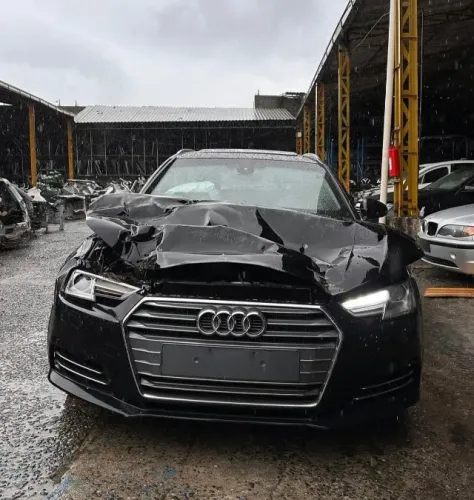 Sucata Audi A4 2.0 Automático 2018/2019 - Peças