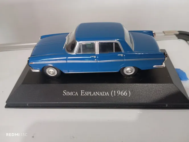 Raridade: Miniatura Simca Esplanada (1966) - escala 1/43