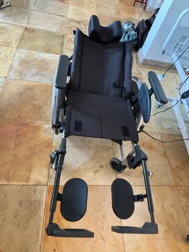 Cadeira de rodas reclinável Ortomobil 