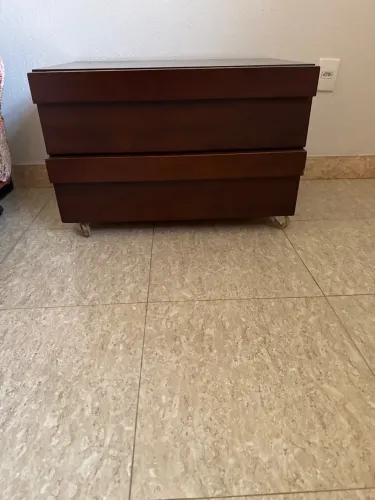 Criado tipo cômoda