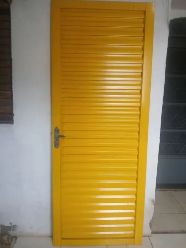 Porta de ferro