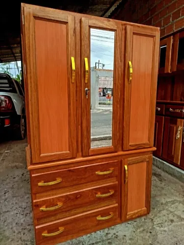 Guarda roupa - solteiro de madeira - novo!