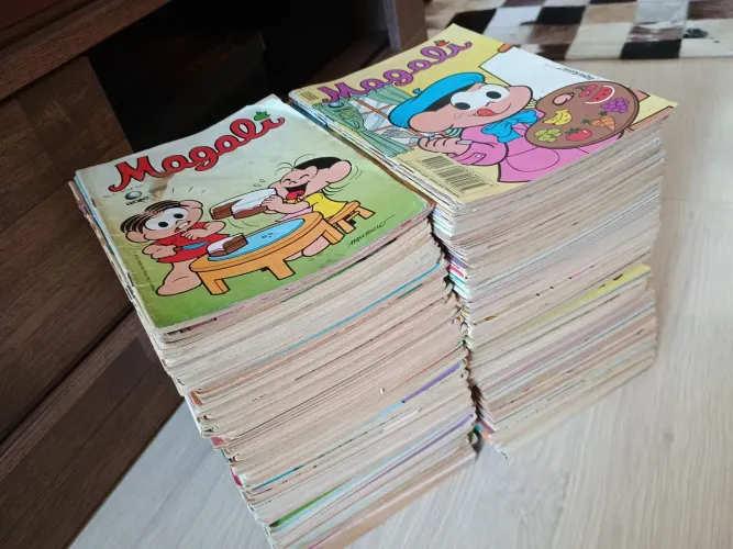 Lote com 30  gibis Magali da editora Globo - edições a escolher