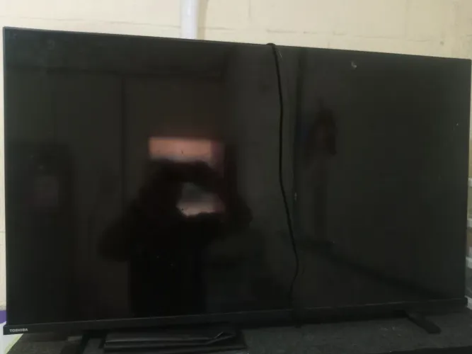 TV Toshiba 43 polegadas (Ler Descrição)