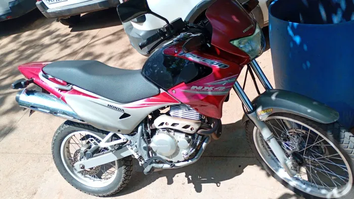 Falcon dois pneus novos conservada 