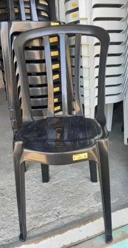 Cadeira plástica para bar nova com garantia