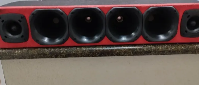 Caixa 4 cornetas 250x e dois tuiters