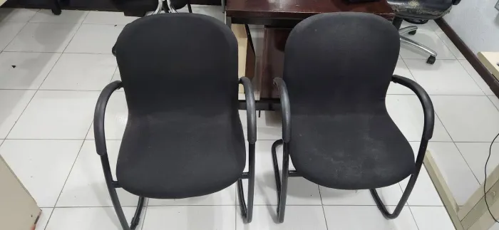 Cadeiras de escritório com braços