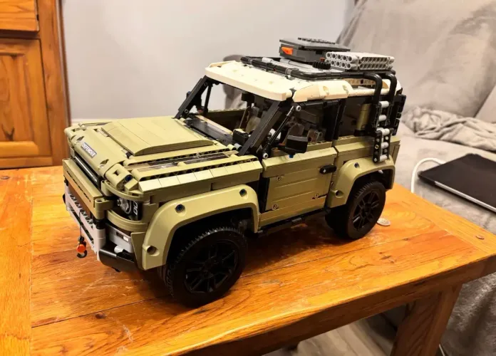 Kit Blocos Montar Land Rover Defender - 2573 Peças (Compatível com Lego)