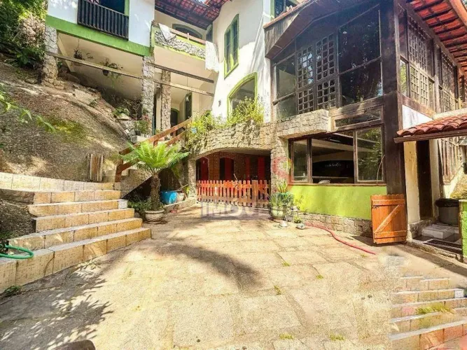 Casa com 5 dormitórios para alugar, 600 m² por R$ 7.850,00/mês - Pendotiba - Niterói/RJ