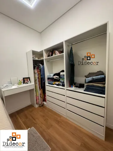 Closet Planejado Moderno e Funcional