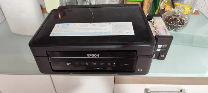 Impressora Multifuncional Epson L355 com a carcaça sem cabeça de impressão