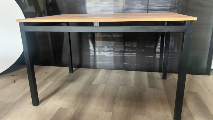 Mesa industrial amadeirada 