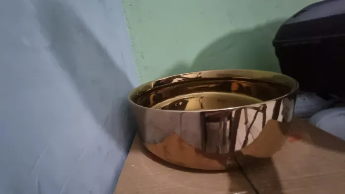 Vende se uma pia de bancada