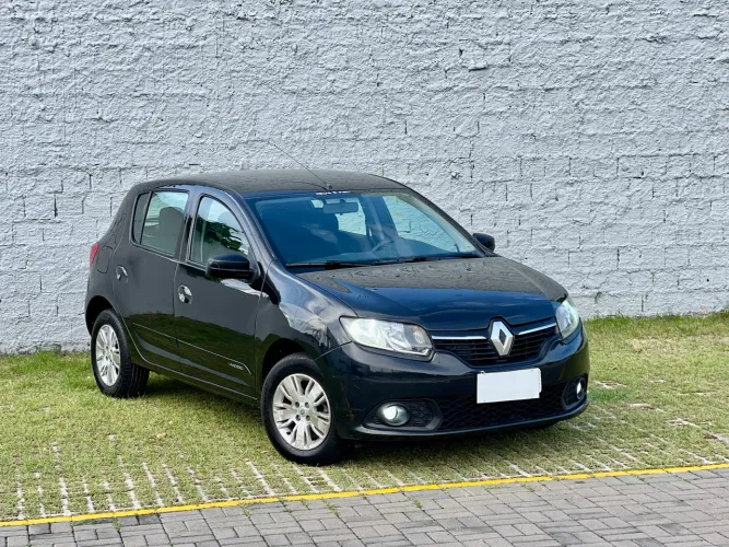Sandero Expresion Hipower 1.6 8V2015 o Top Revisado