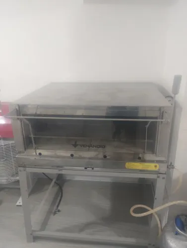 Forno Assador Venâncio em perfeito estado 