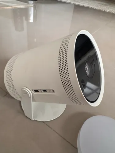 Projetor Samsung  Freestyle , 6 meses de uso, sem detalhes