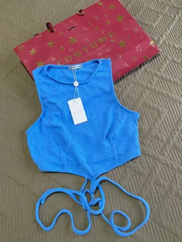 Top Cropped Azul com Amarração Costume