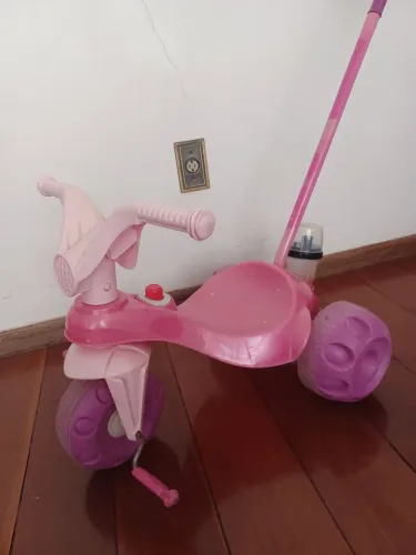 Triciclo tico tico Bandeirante.15,00
