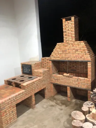 Churrasqueira tijolo refratário