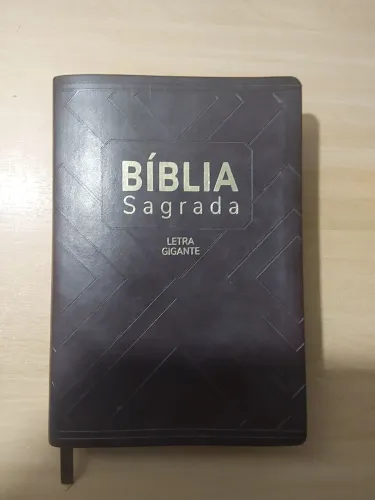 Bíblia letras grande 