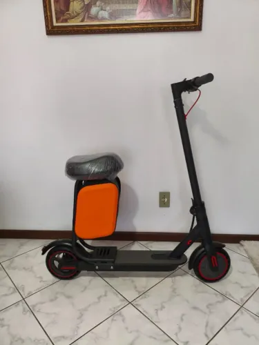 PATINETE ELÉTRICO COM BANCO - SEMINOVO (USADO APENAS 1 VEZ)