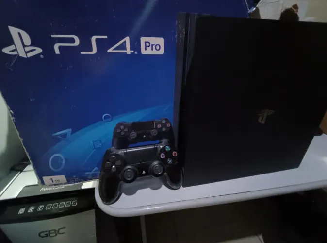 Playstation 4 pro impecável!