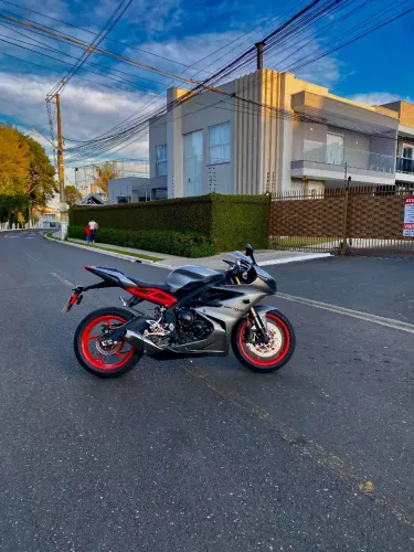 Daytona 675i
