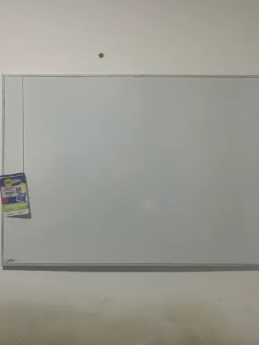 Quadro stallo + canetas bic