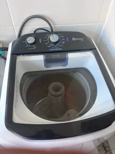 Máquina de lavar nova 