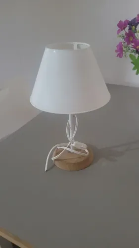 Abajur de mesa pequeno branco