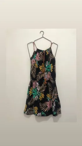 Vestido P com alças em couro ecológico