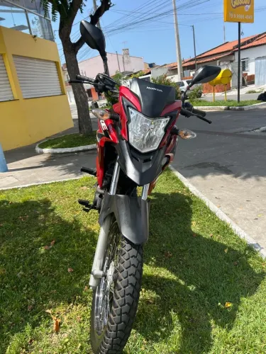 Vende se Moto XRE única dona