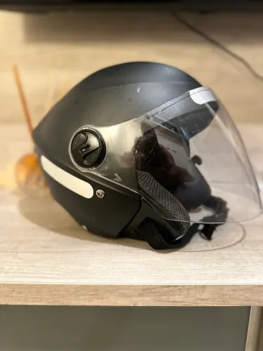 Capacete Liberty Tamanho 60 + fone Bluetooth