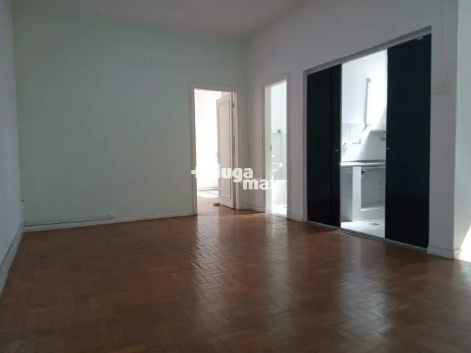 Excelente apartamento no Edifício Vila Rica