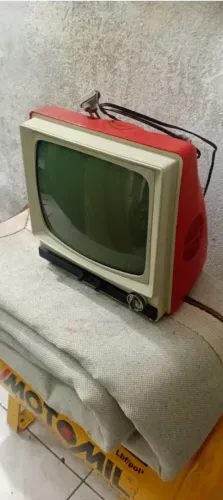 TV PHILCO LARANJA 12 POL. ANTIGA DECADA 70 VINTAGE