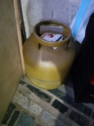 B pra fogão e 1 caldeirão e uma panela de 32 Nova